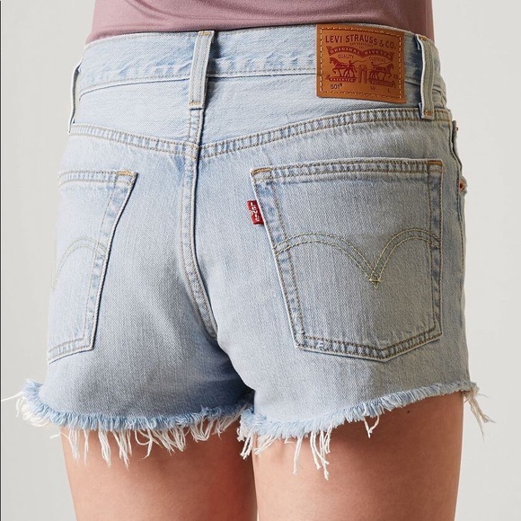 Levi’s 501 shorts size 26 NWT - Picture 2 of 11